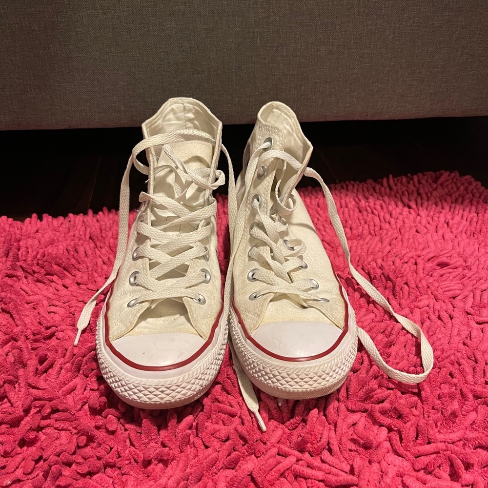 WHITE HIGH TOP CONVERSE